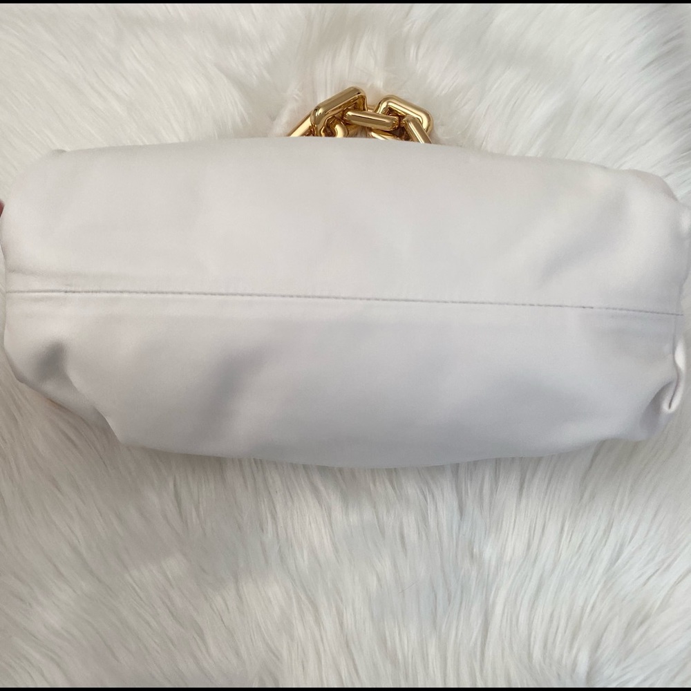 BOTTEGA VENETA Chain Pouch - Picture 5 of 9